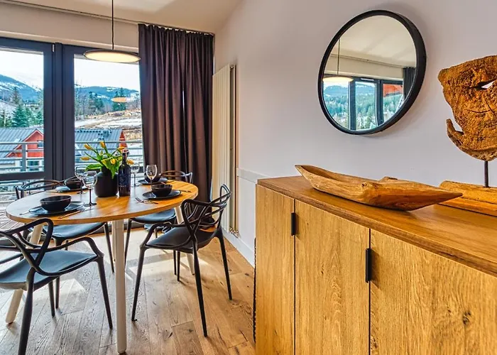 Triventi 98 Z Widokiem- 5d 아파트